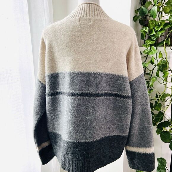 Universal Thread Gray & Cream Mock Neck Super Soft Pullover Sweater Womens Sz XL - Picture 7 of 9